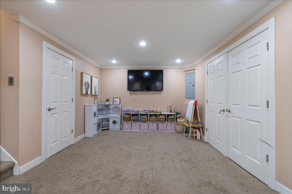 PEBBLE CREEK - Residential