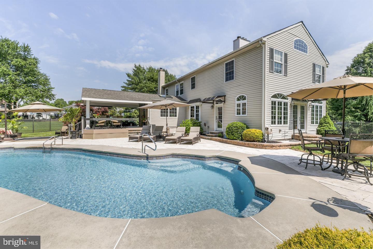 PEBBLE CREEK - Residential