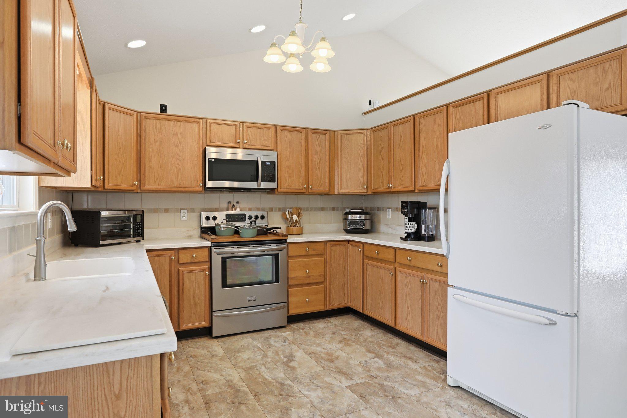 MADISON HEIGHTS - Residential