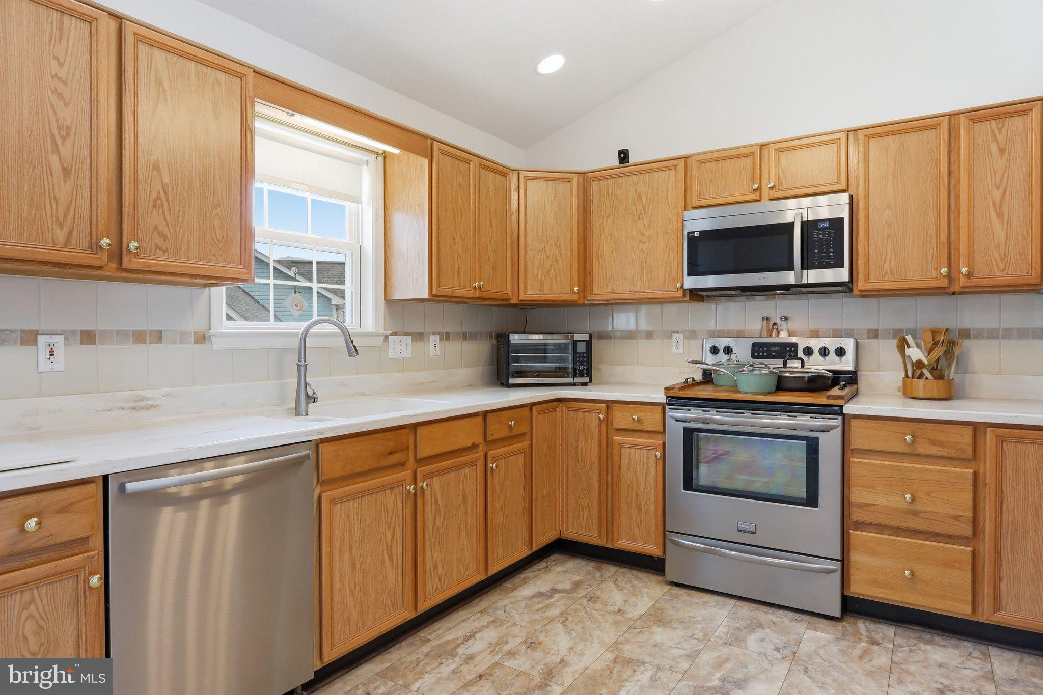 MADISON HEIGHTS - Residential
