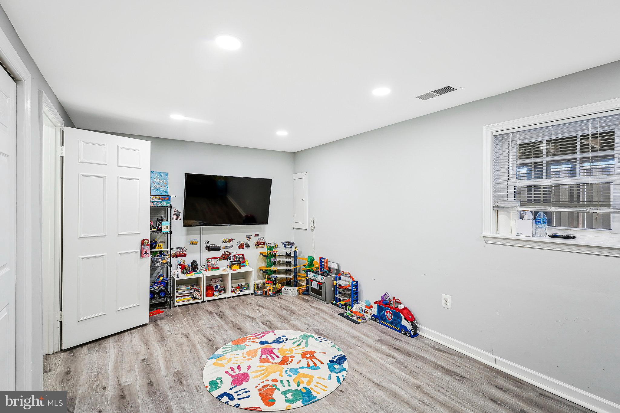 MARSHALL HEIGHTS - Residential