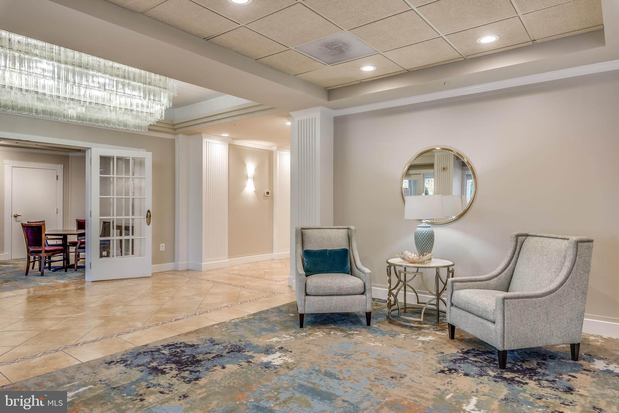 LANSDOWNE WOODS - Residential