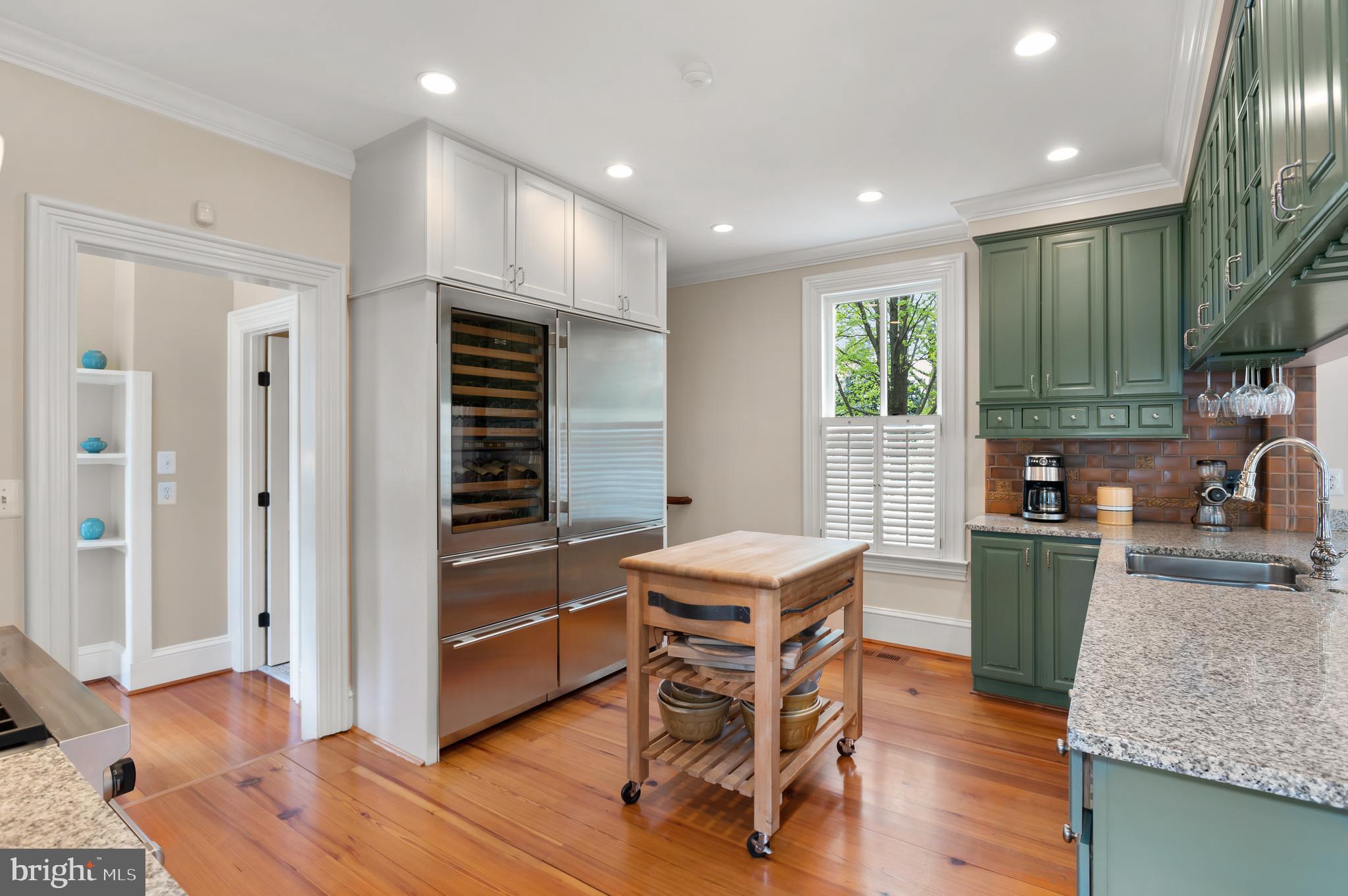 FENWICK COURT - Residential
