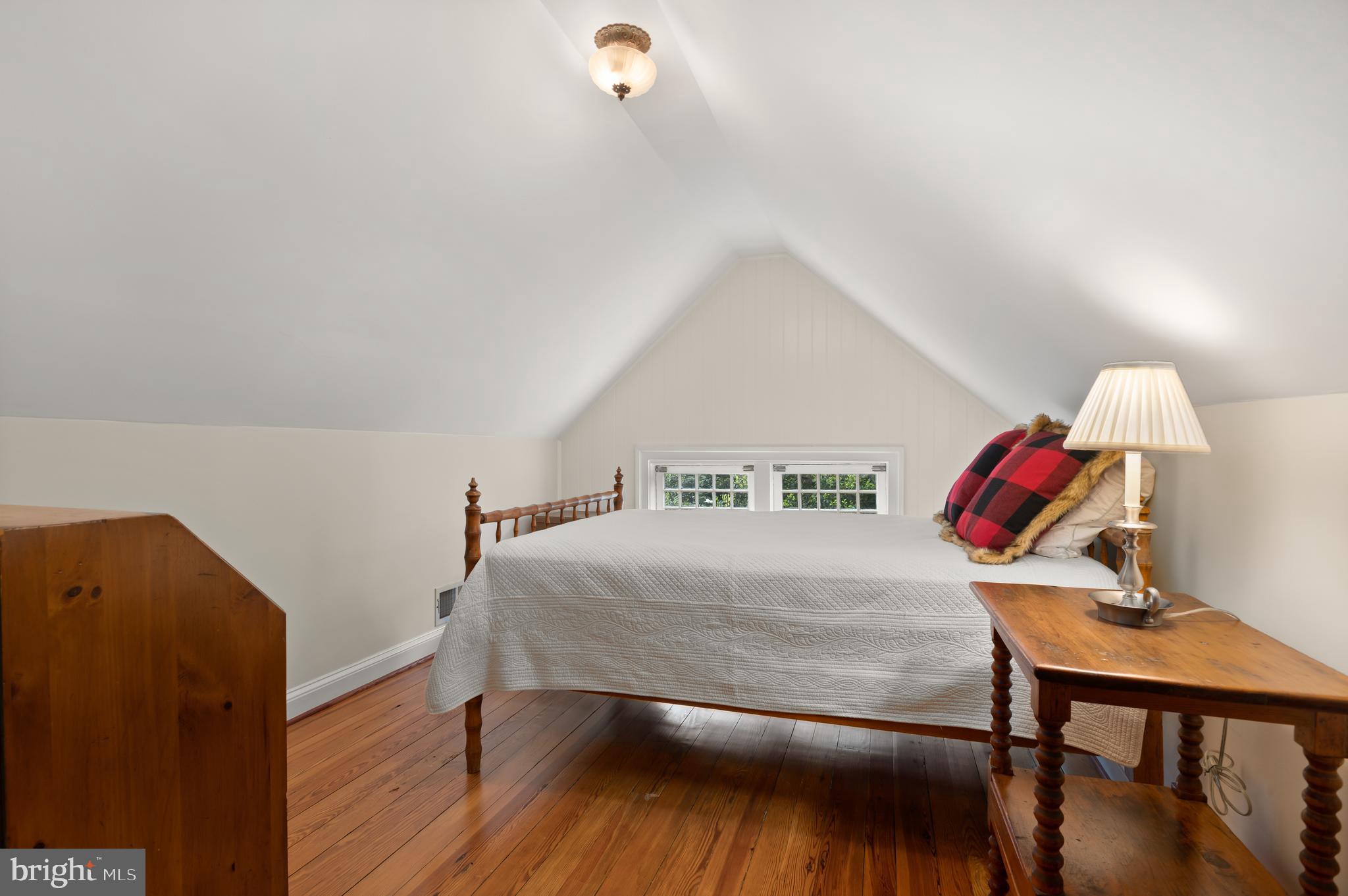 FENWICK COURT - Residential