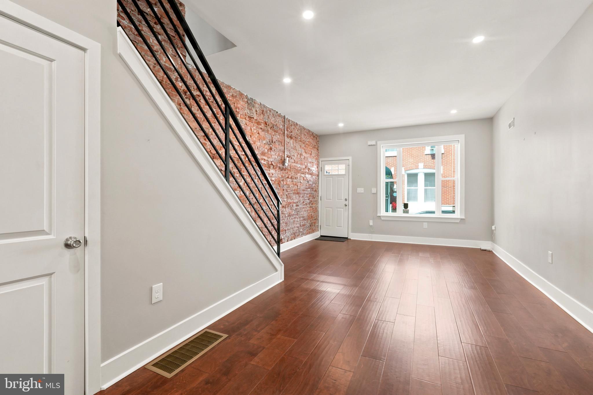 LOWER MOYAMENSING - Residential