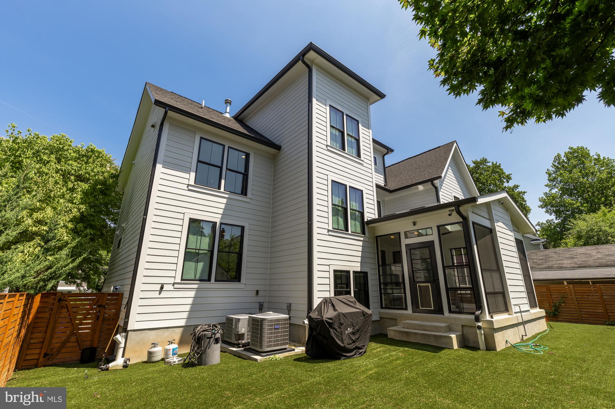 GLENBROOK VILLAGE - Residential
