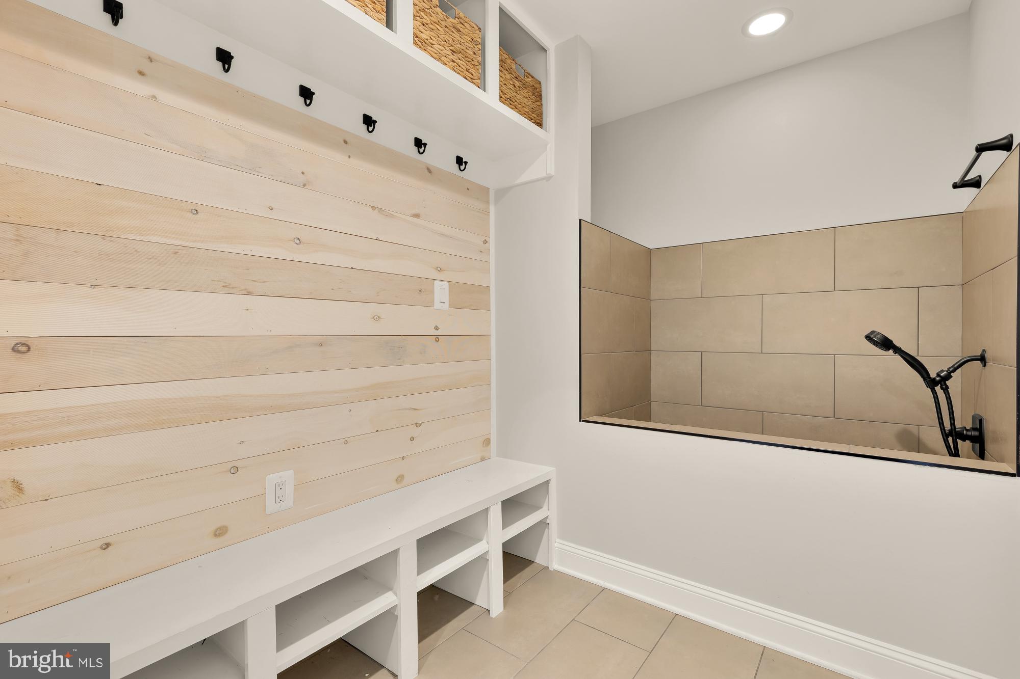 GLENBROOK VILLAGE - Residential