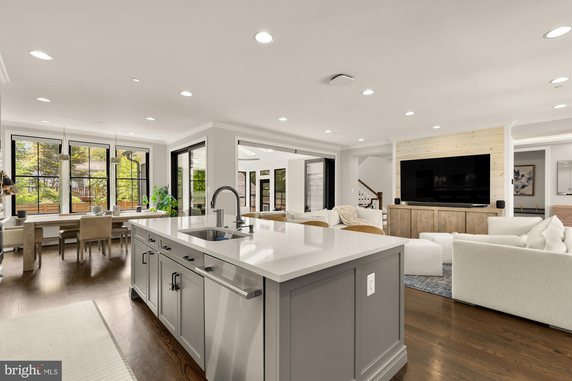 GLENBROOK VILLAGE - Residential