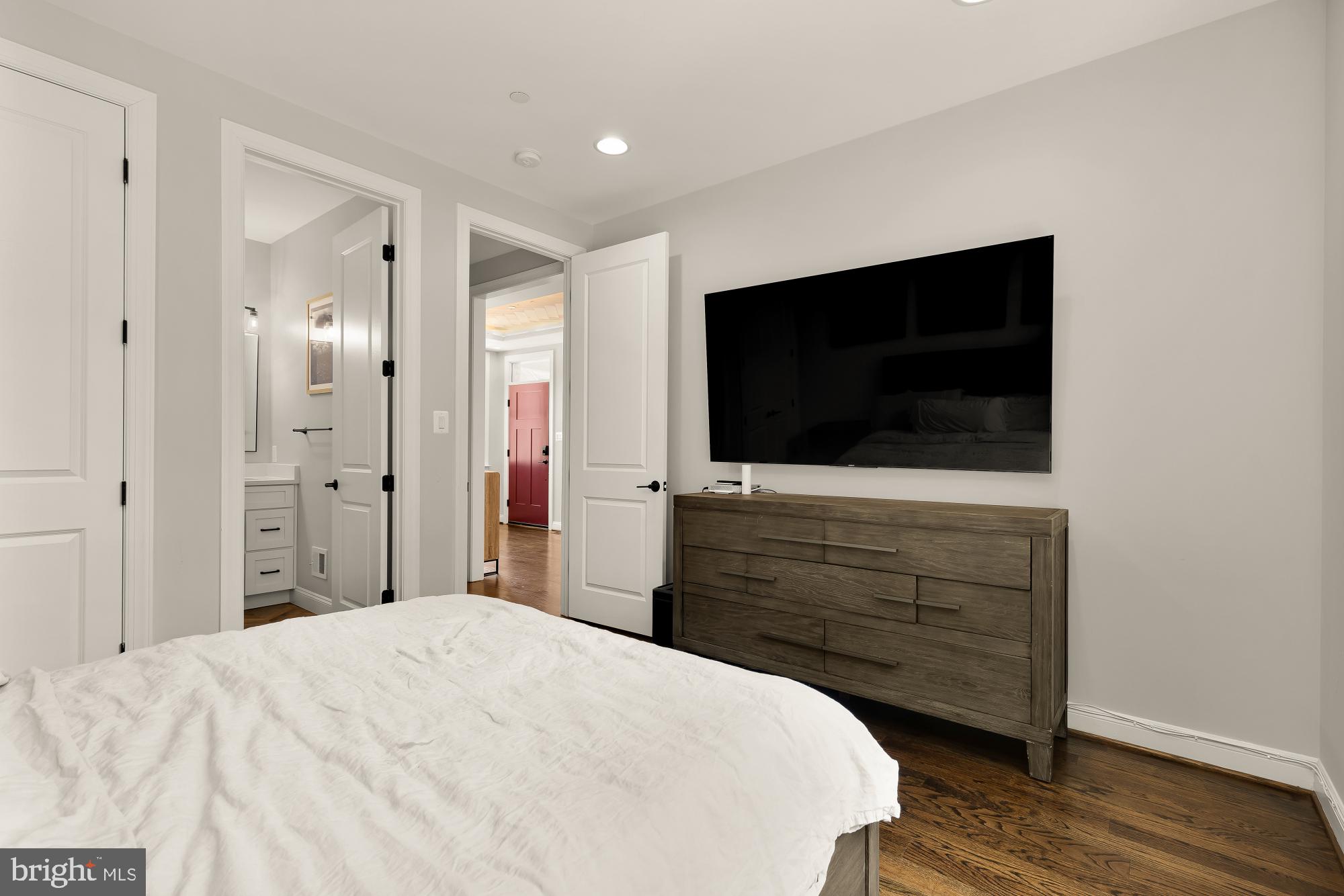 GLENBROOK VILLAGE - Residential