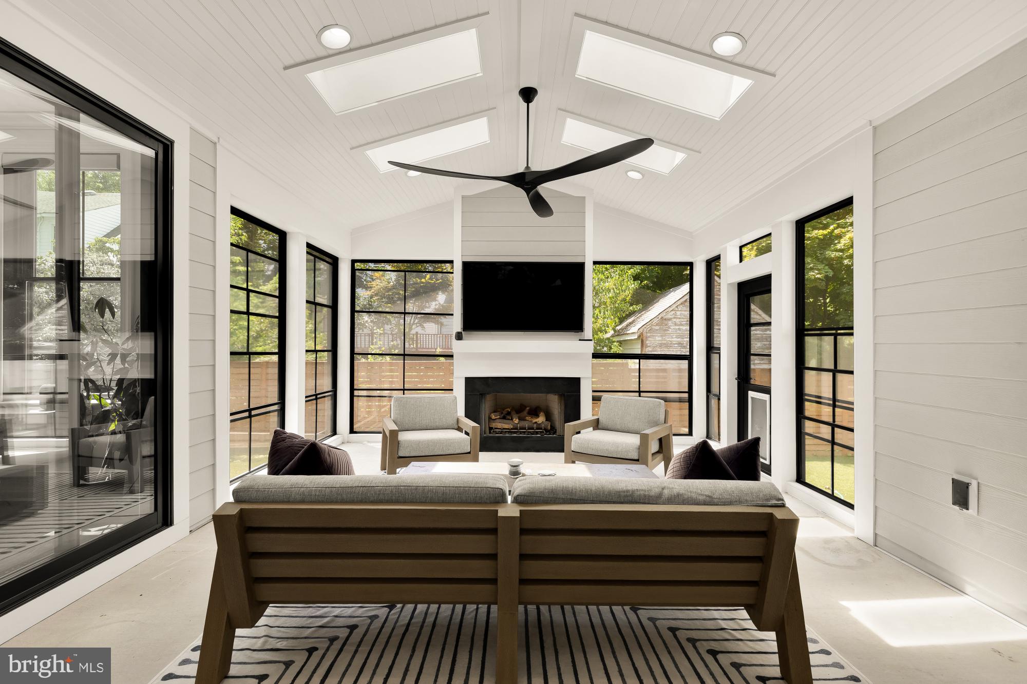GLENBROOK VILLAGE - Residential