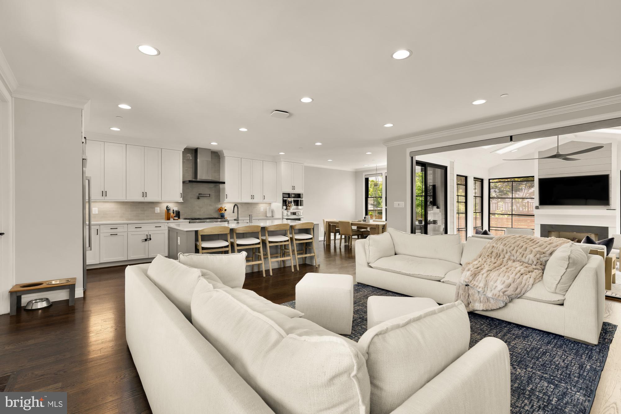 GLENBROOK VILLAGE - Residential