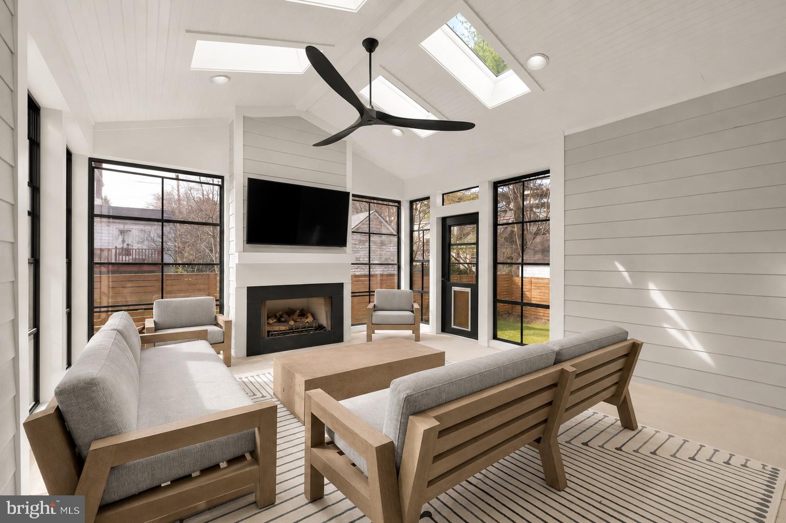 GLENBROOK VILLAGE - Residential