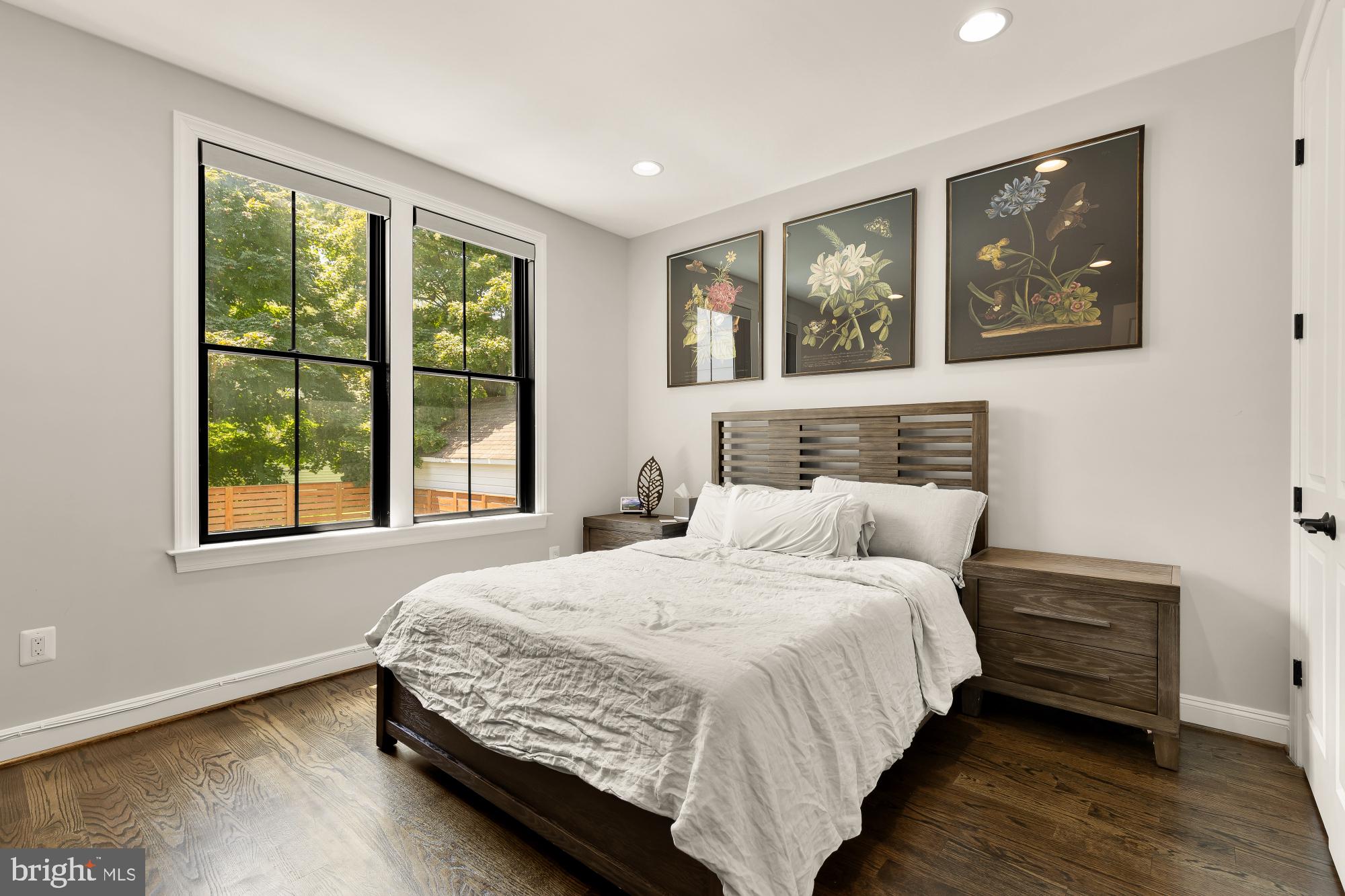 GLENBROOK VILLAGE - Residential