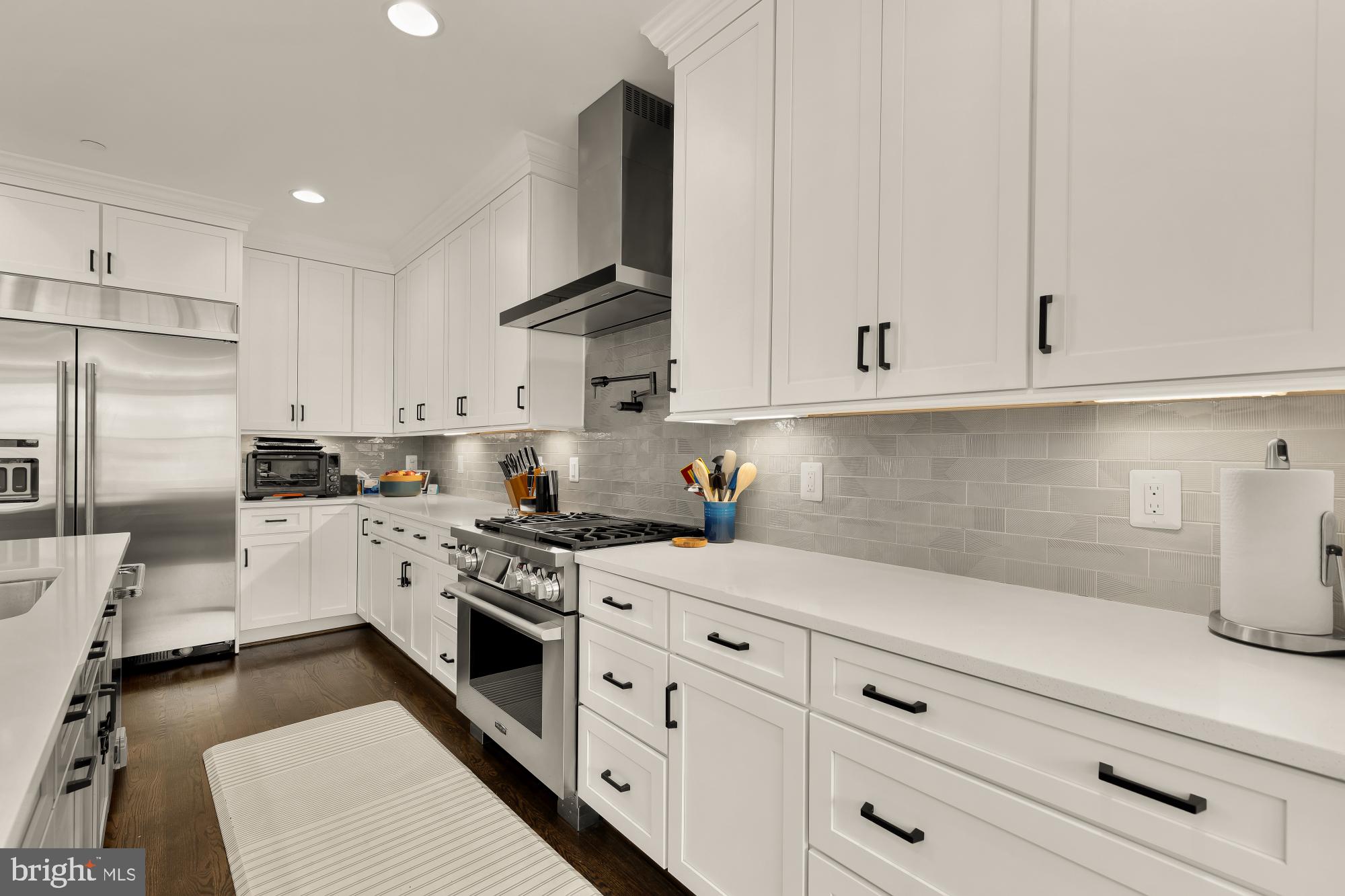 GLENBROOK VILLAGE - Residential