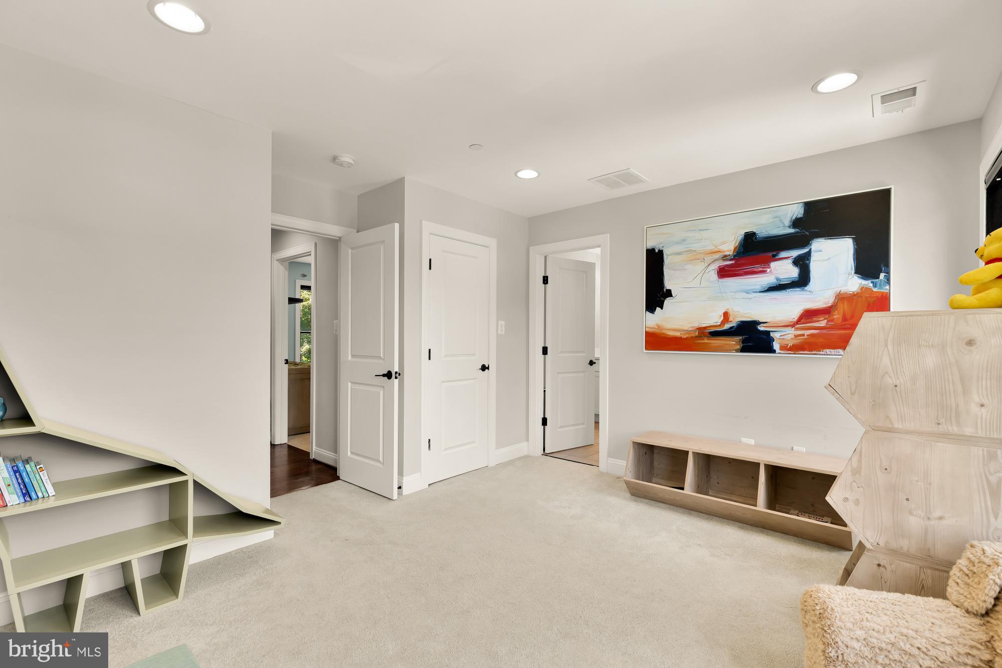 GLENBROOK VILLAGE - Residential