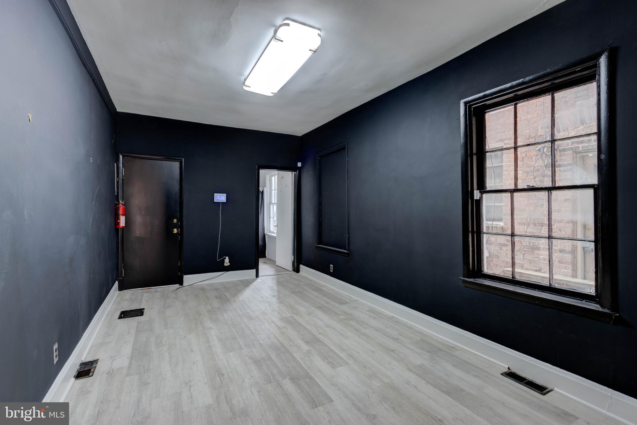 MOUNT VERNON - Commercial Sale