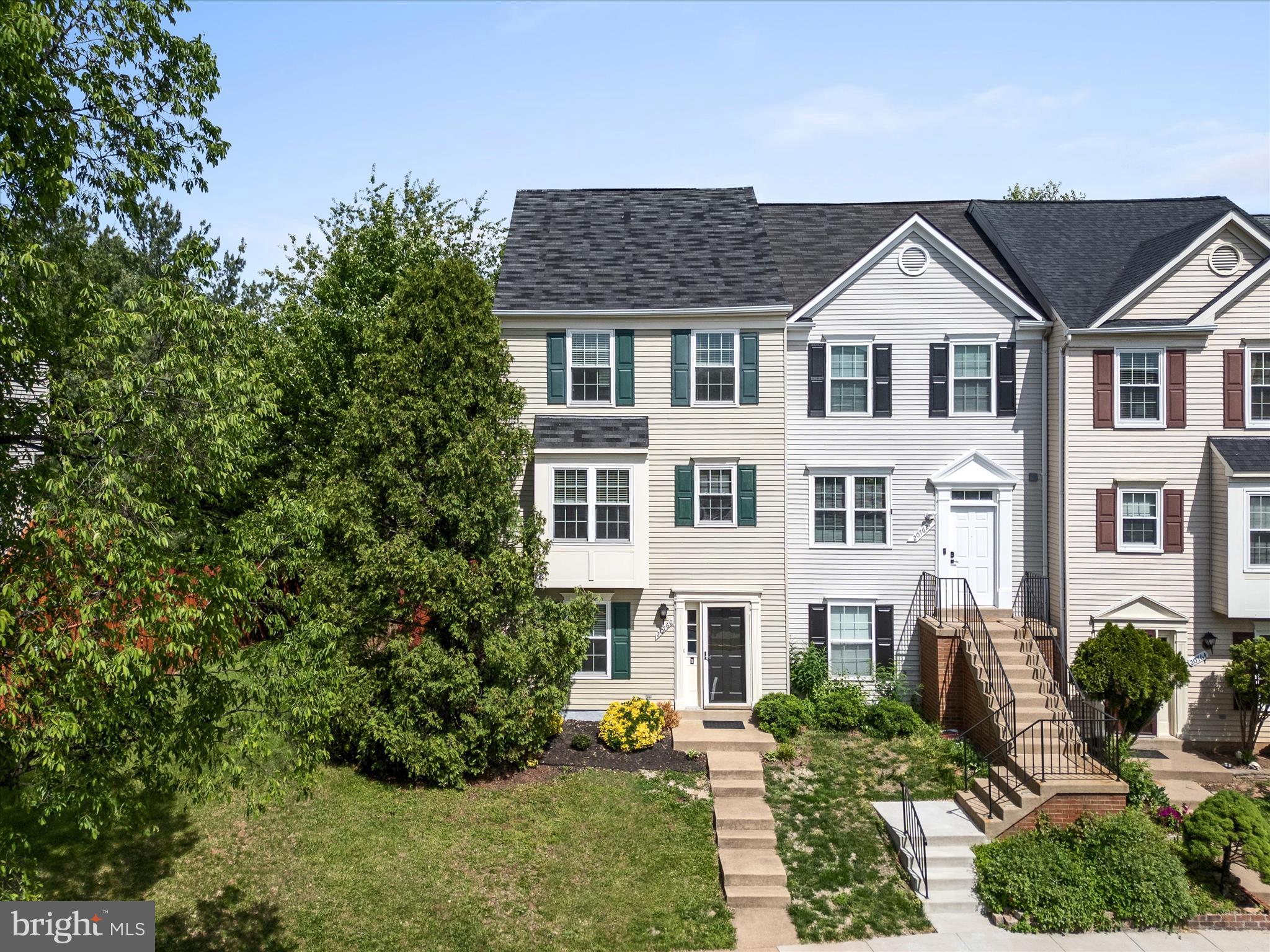 ASHBURN VILLAGE - Residential