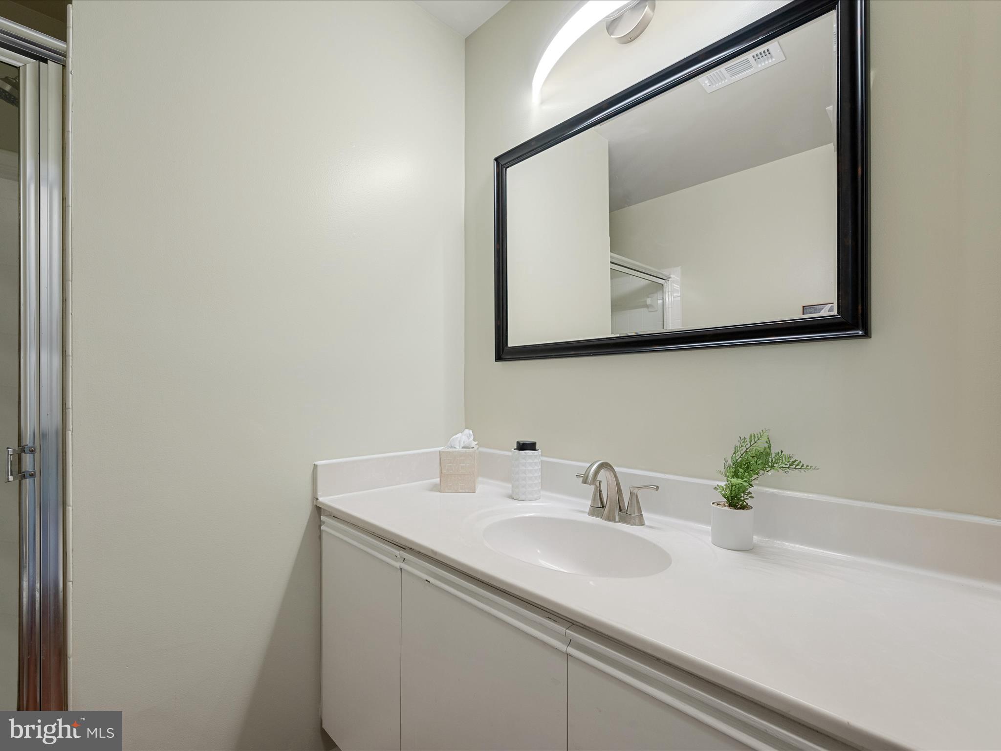 ASHBURN VILLAGE - Residential