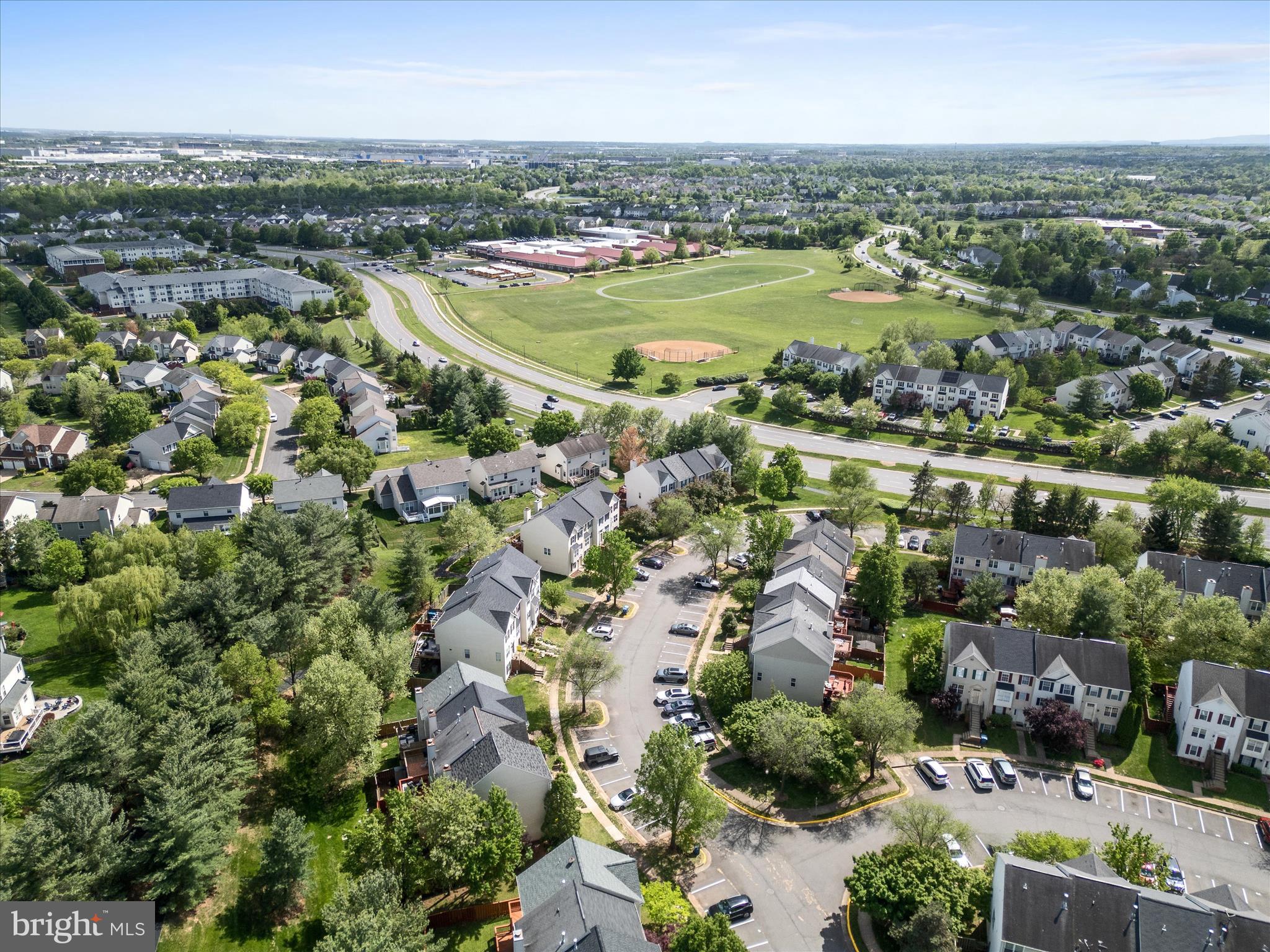 ASHBURN VILLAGE - Residential