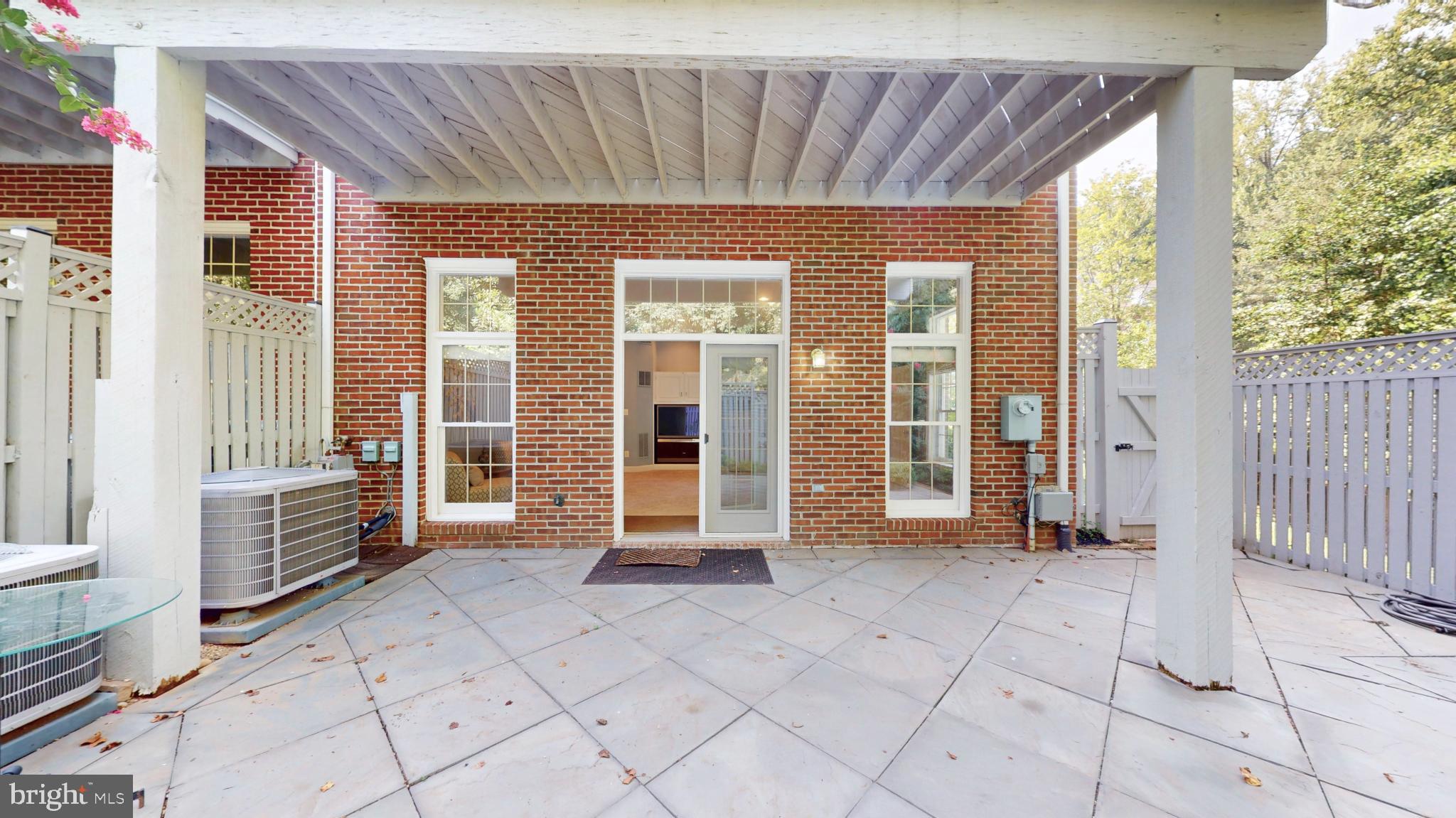 PALISADES PARK - Residential