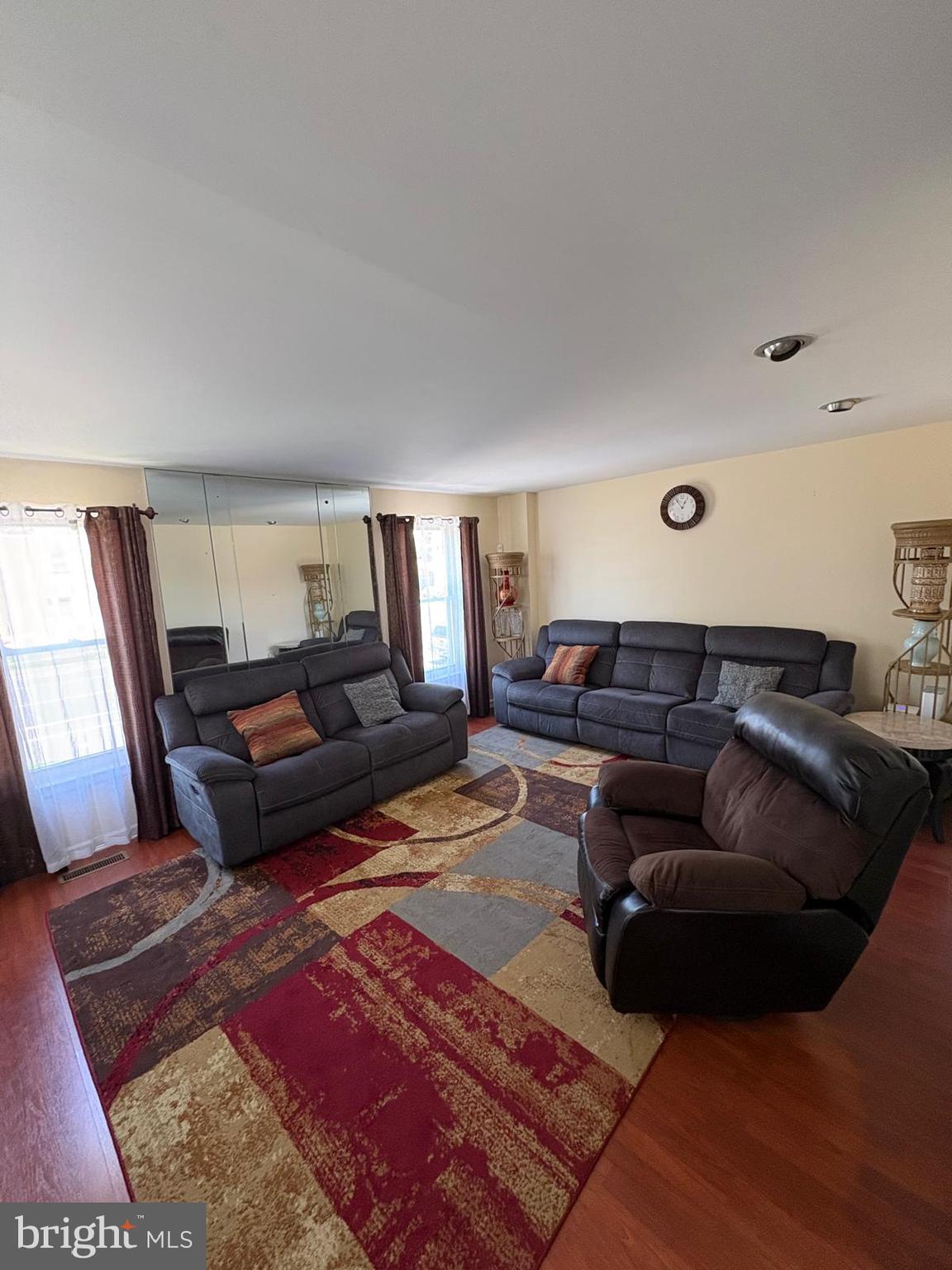 SOMERTON - Residential