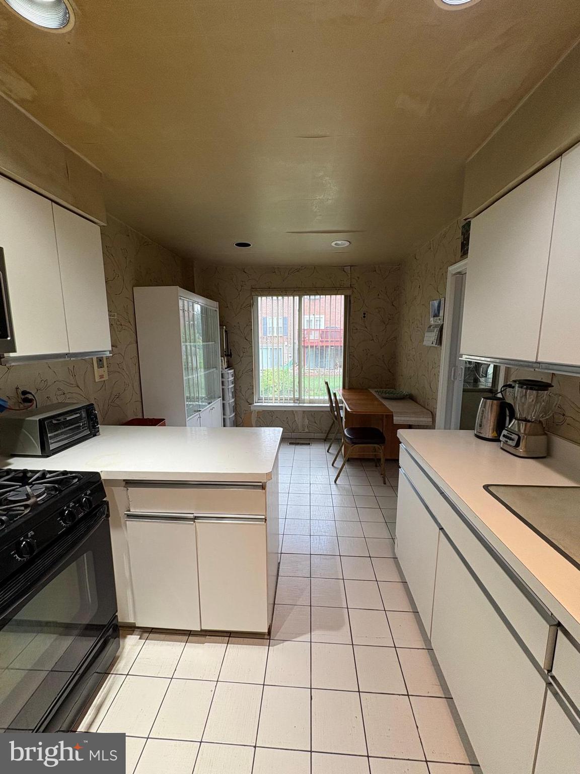 SOMERTON - Residential