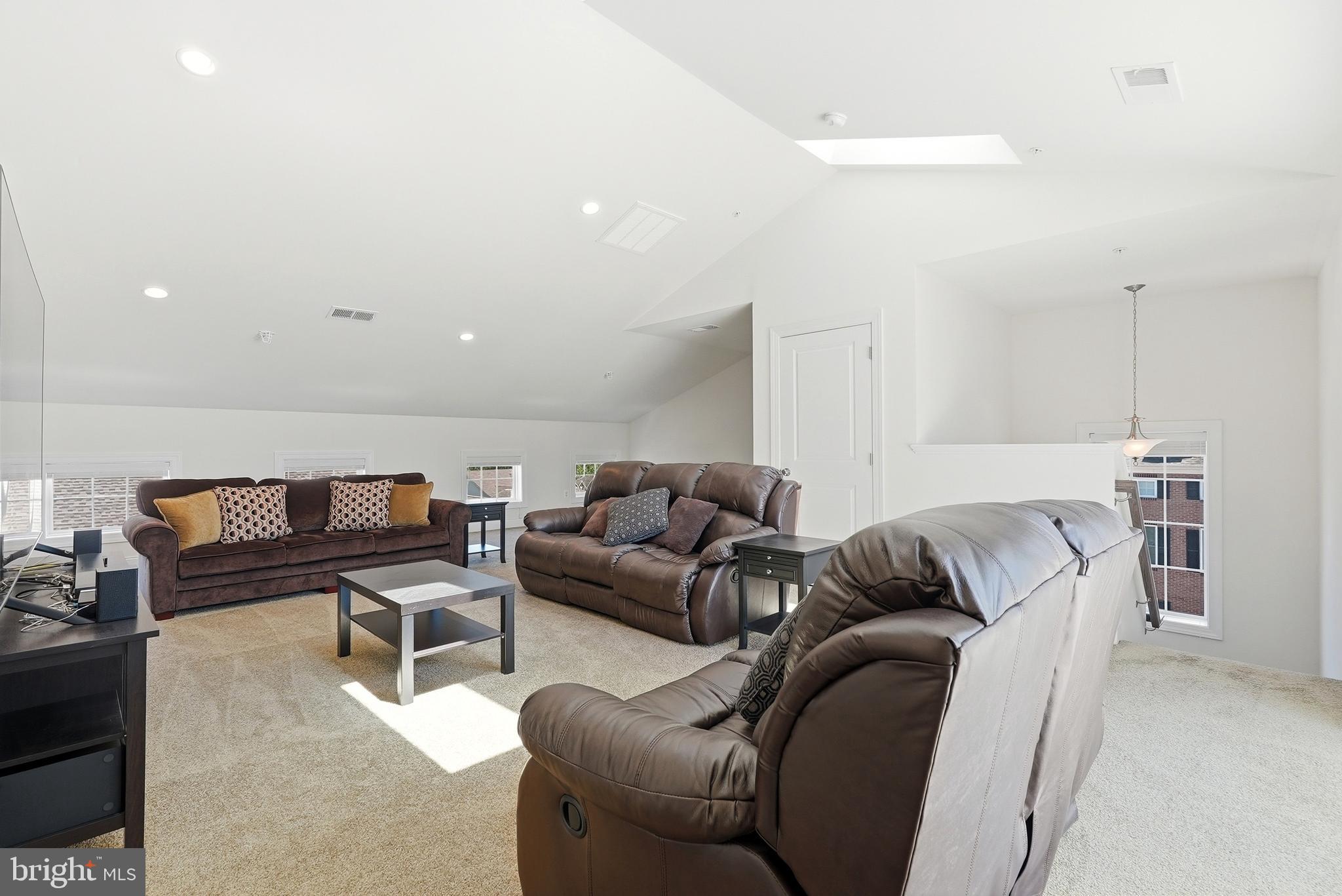 THE ENCLAVE AT ARUNDEL PRESERVE - Residential
