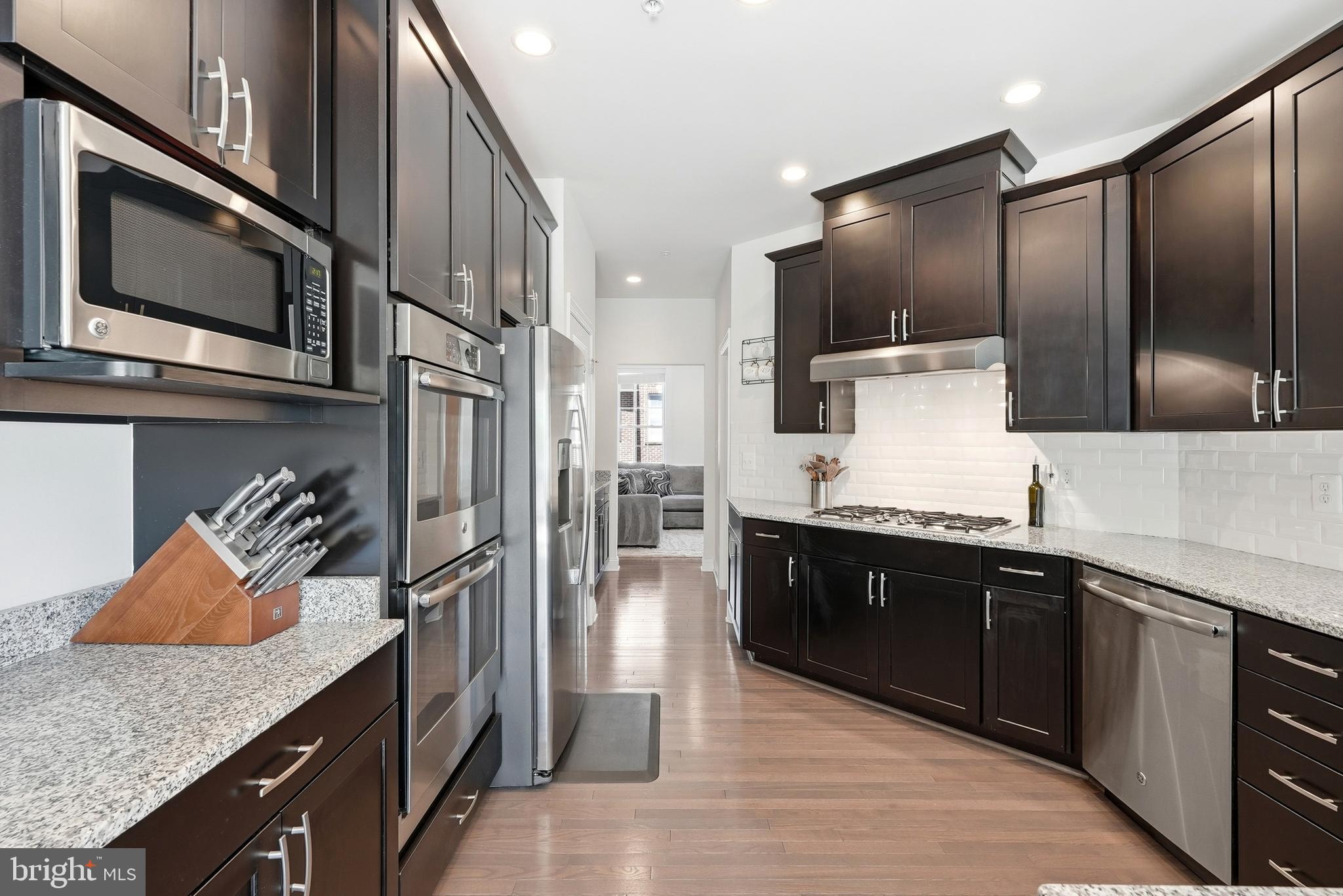 THE ENCLAVE AT ARUNDEL PRESERVE - Residential