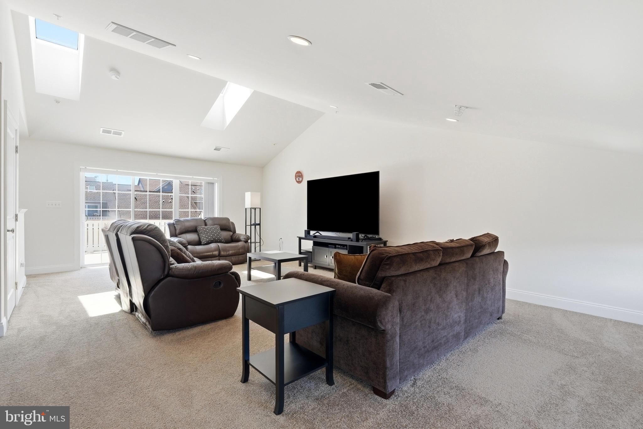 THE ENCLAVE AT ARUNDEL PRESERVE - Residential