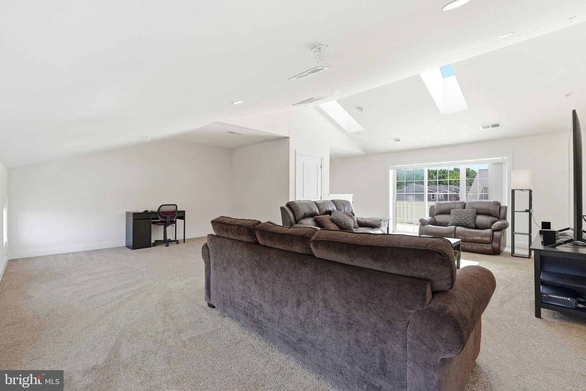 THE ENCLAVE AT ARUNDEL PRESERVE - Residential