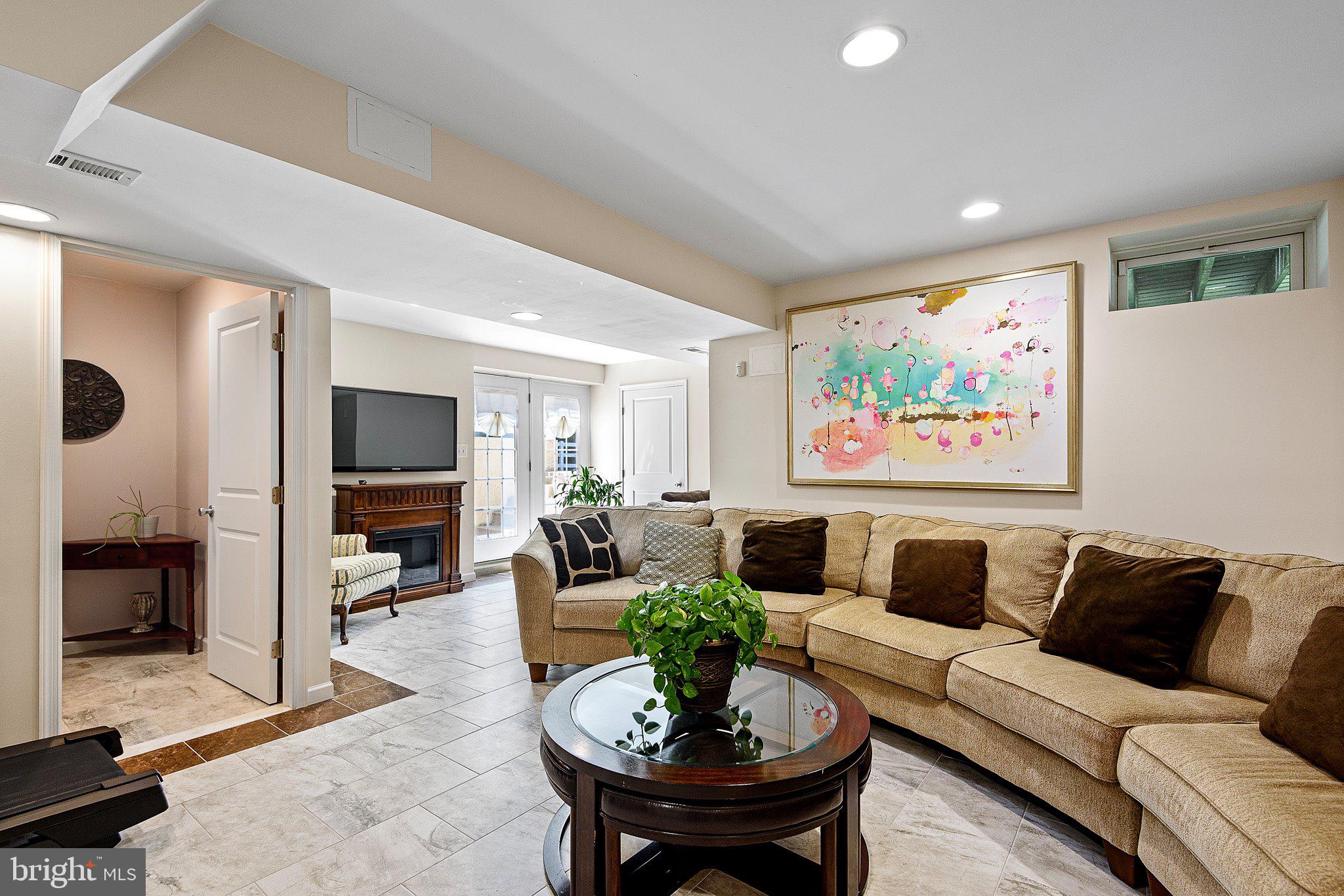 ST GEORGES CROSSING - Residential