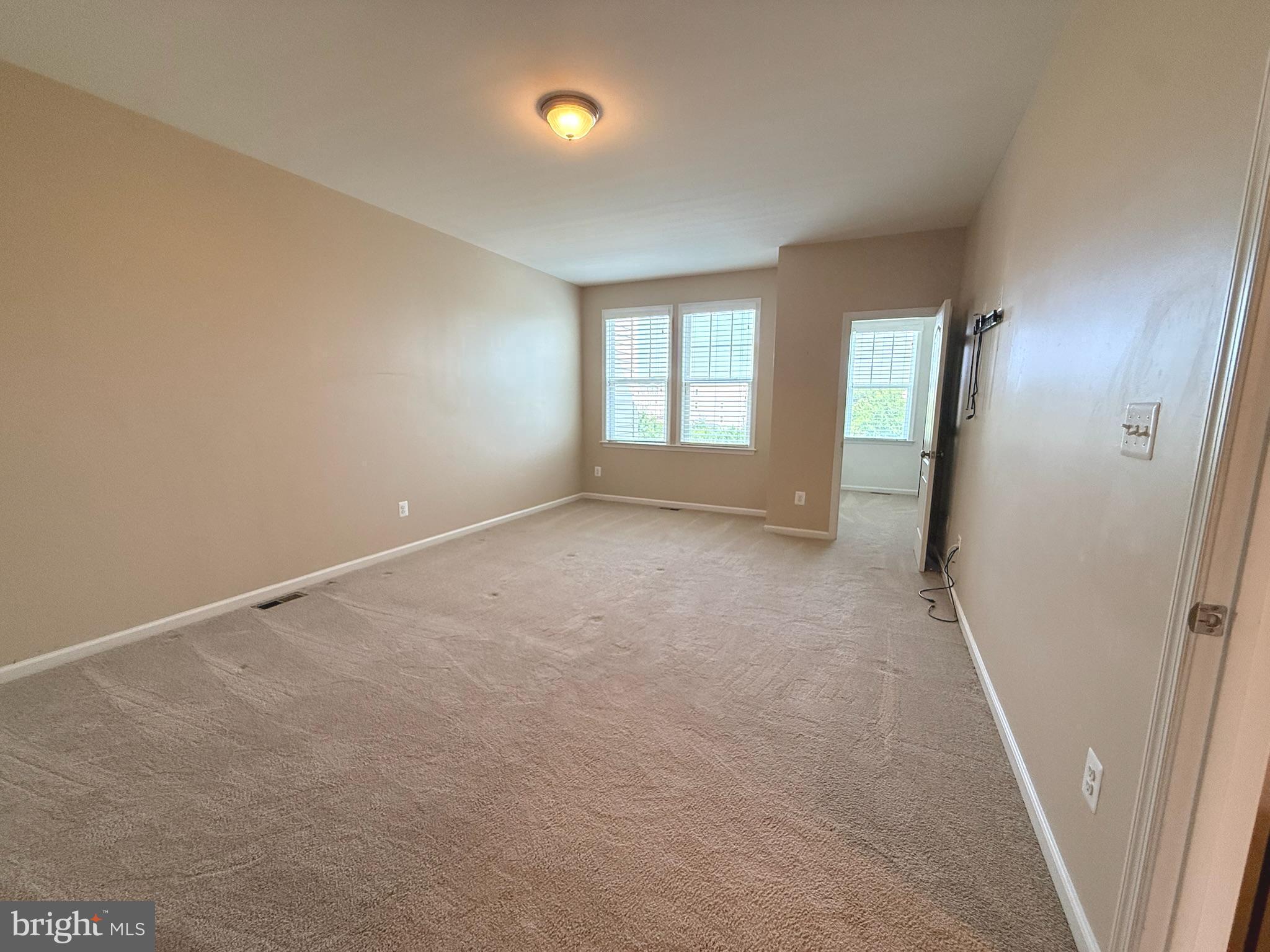 STONE RIDGE LANDBAY 5R - Residential
