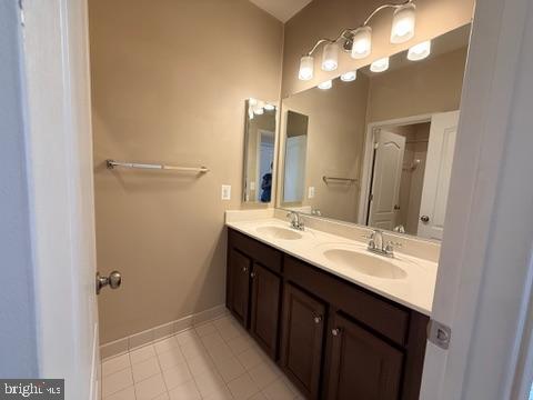 STONE RIDGE LANDBAY 5R - Residential