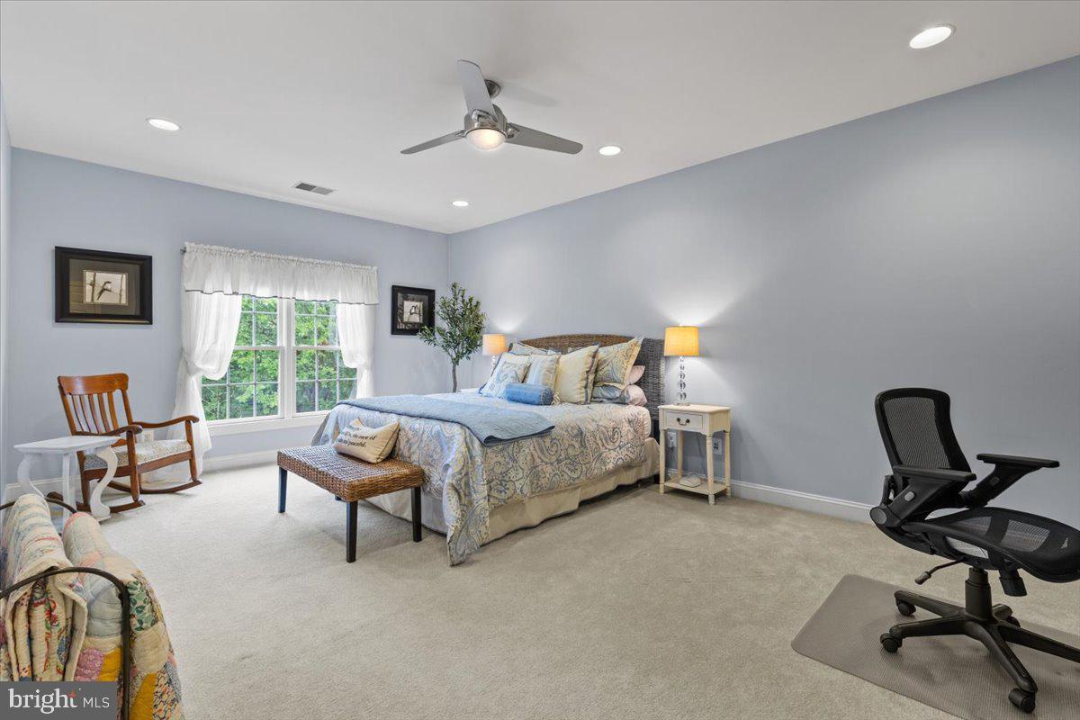 CEDAR CREST - Residential