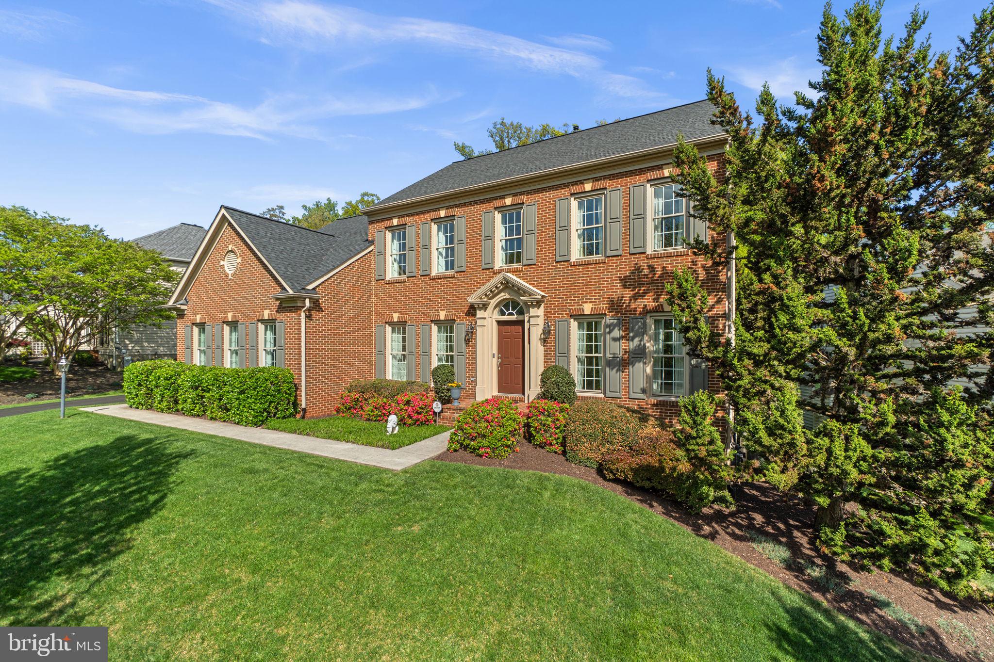 CRESTWOOD - Residential