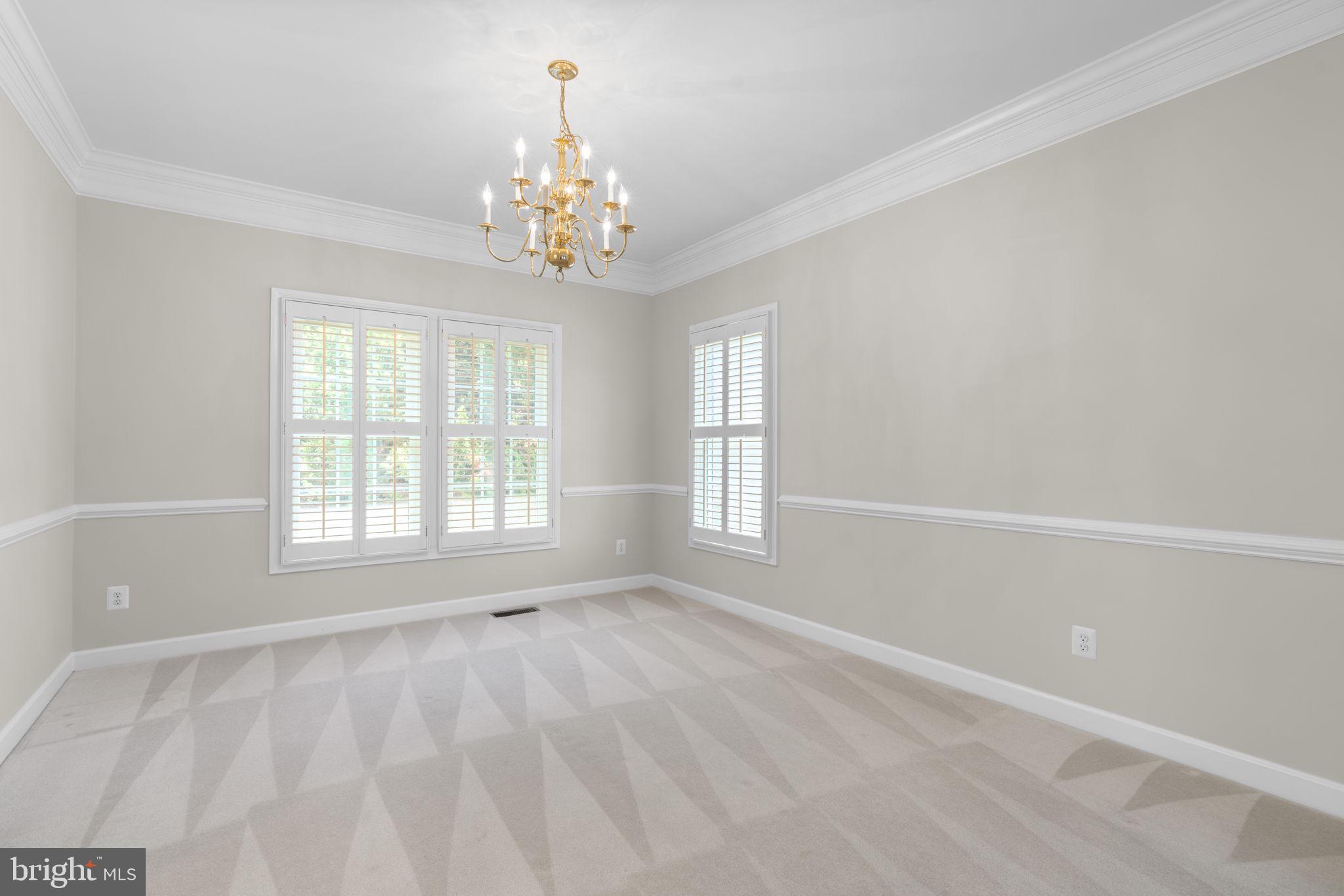 CRESTWOOD - Residential