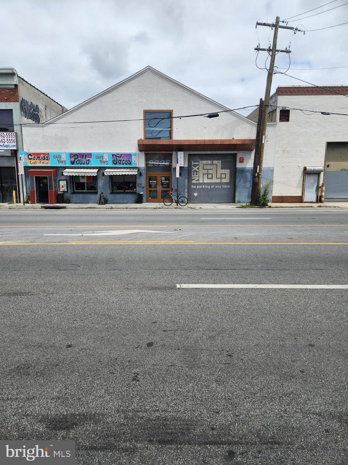 Offering includes 3 Properties - 2019- 2023 Washington Avenue, 2025-2029 Washington Ave and 2026 Kimball Street. TOTAL LOT SIZE is over 25,000 SF. 
HEAVY INDUSTRIAL GRADE ELECTRICAL SERVICE - 1,200 AMP, 3 Phase service.