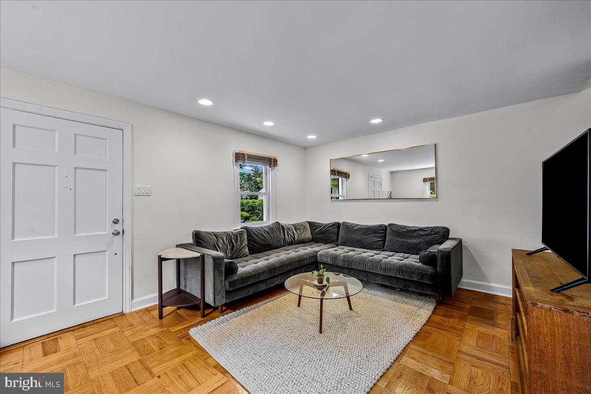 PENN WYNNE - Residential