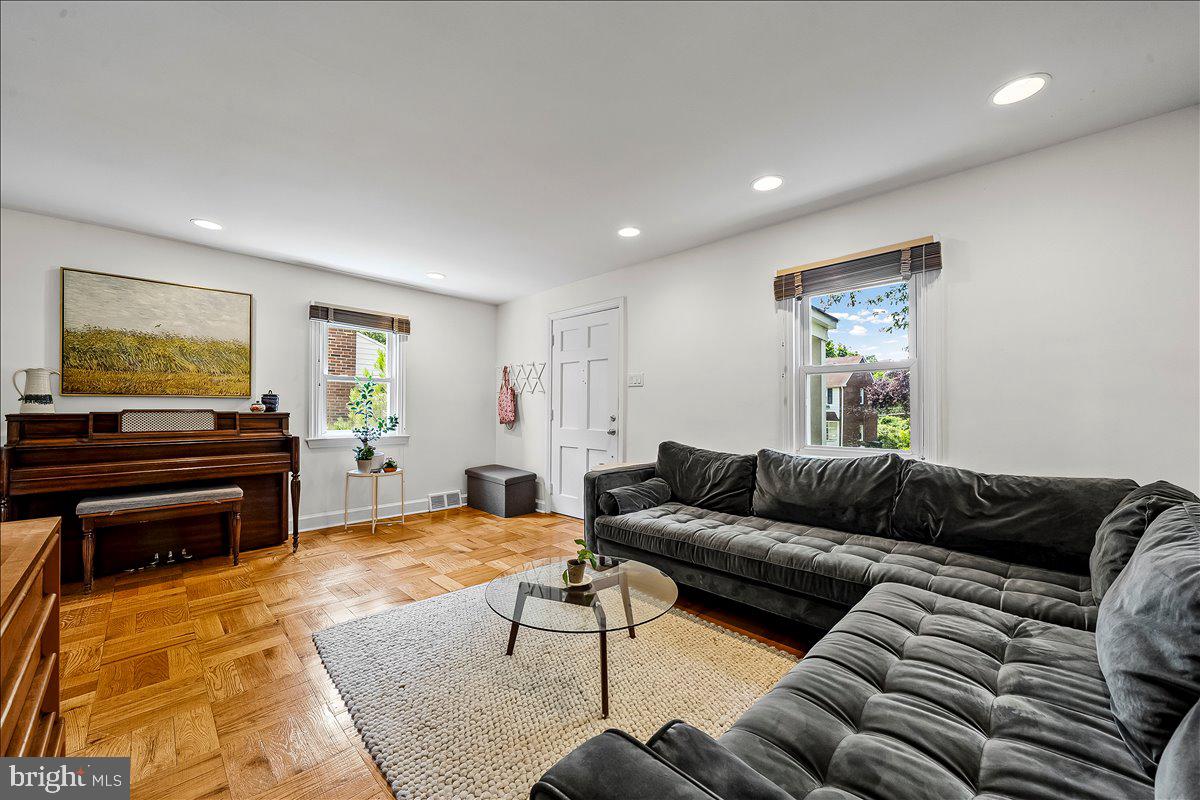 PENN WYNNE - Residential