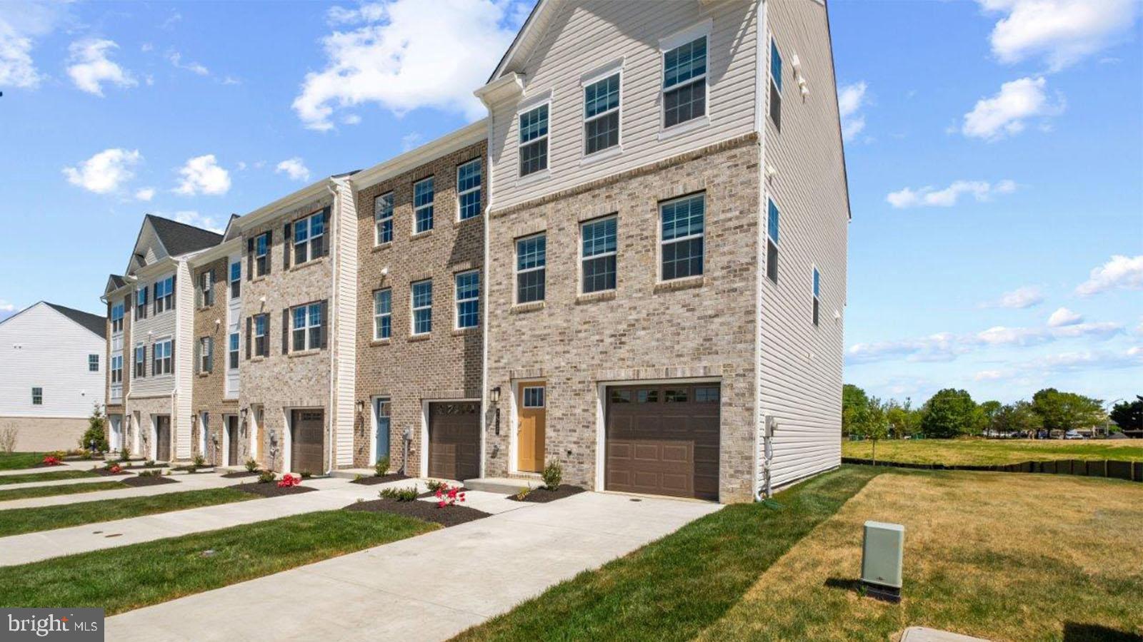 SPRING HILLS - Residential