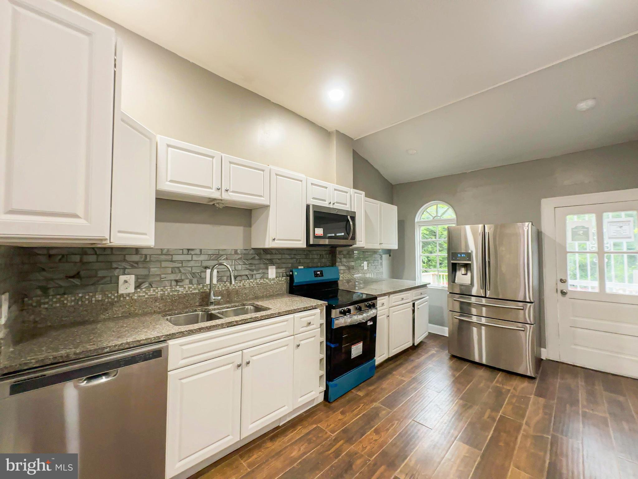 MIDTOWN EDMONDSON - Residential
