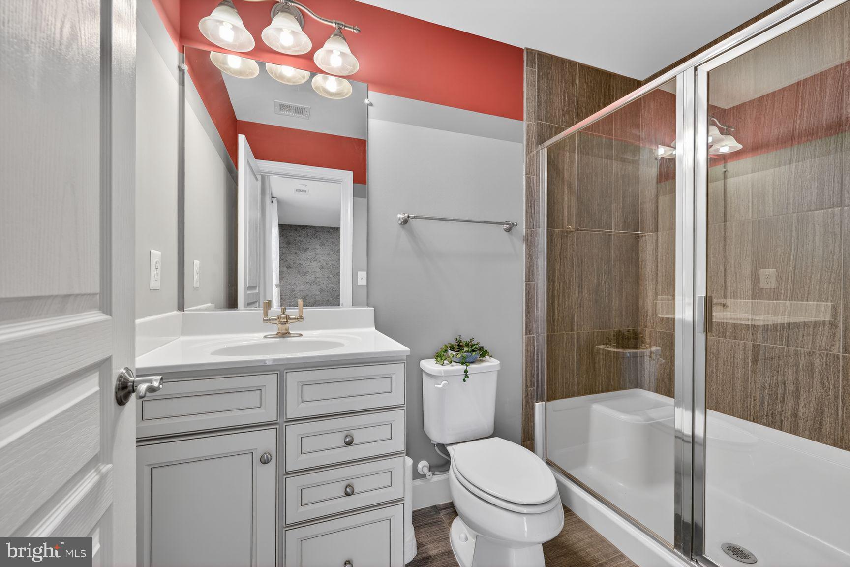 BRADLEY SQUARE - Residential