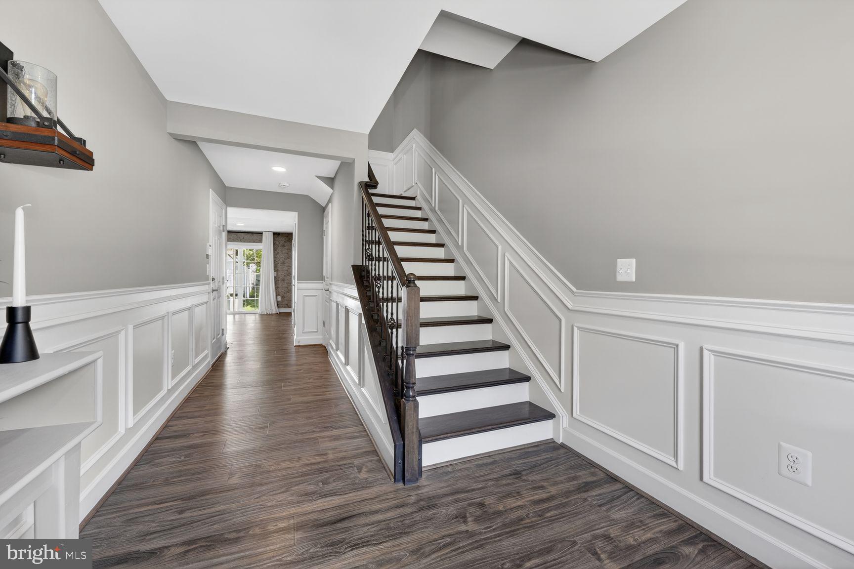 BRADLEY SQUARE - Residential