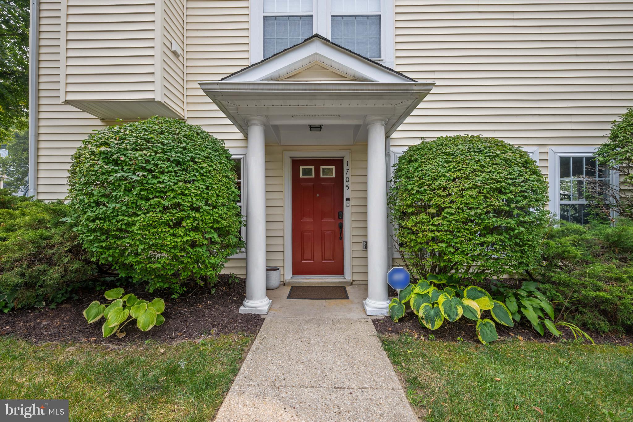 CEDAR GROVE AT CROFTON - Residential