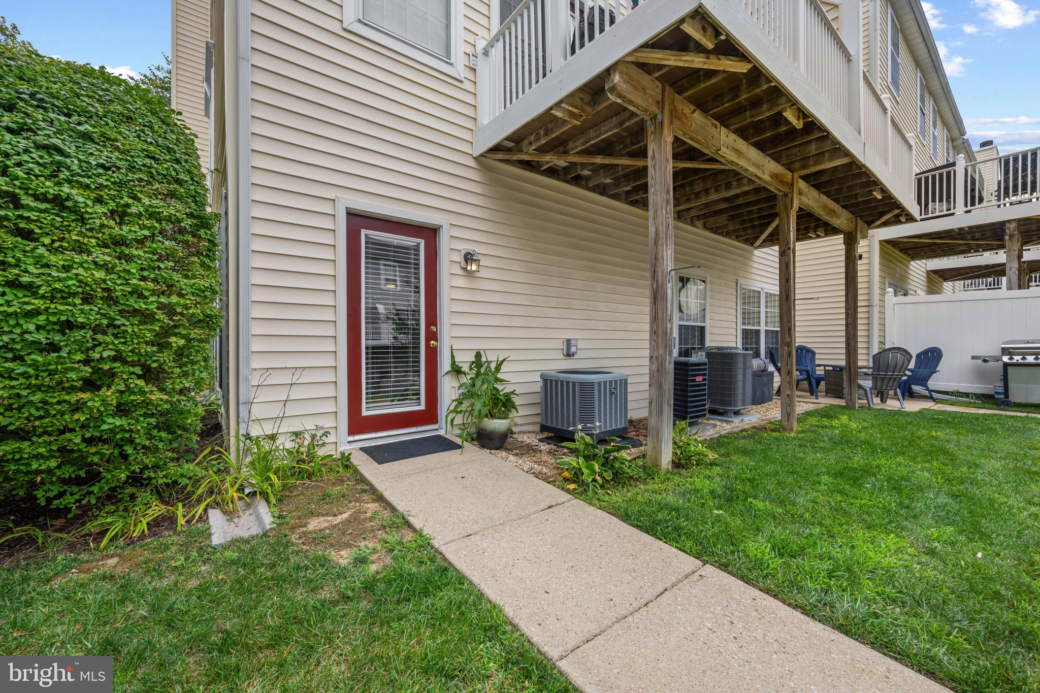 CEDAR GROVE AT CROFTON - Residential