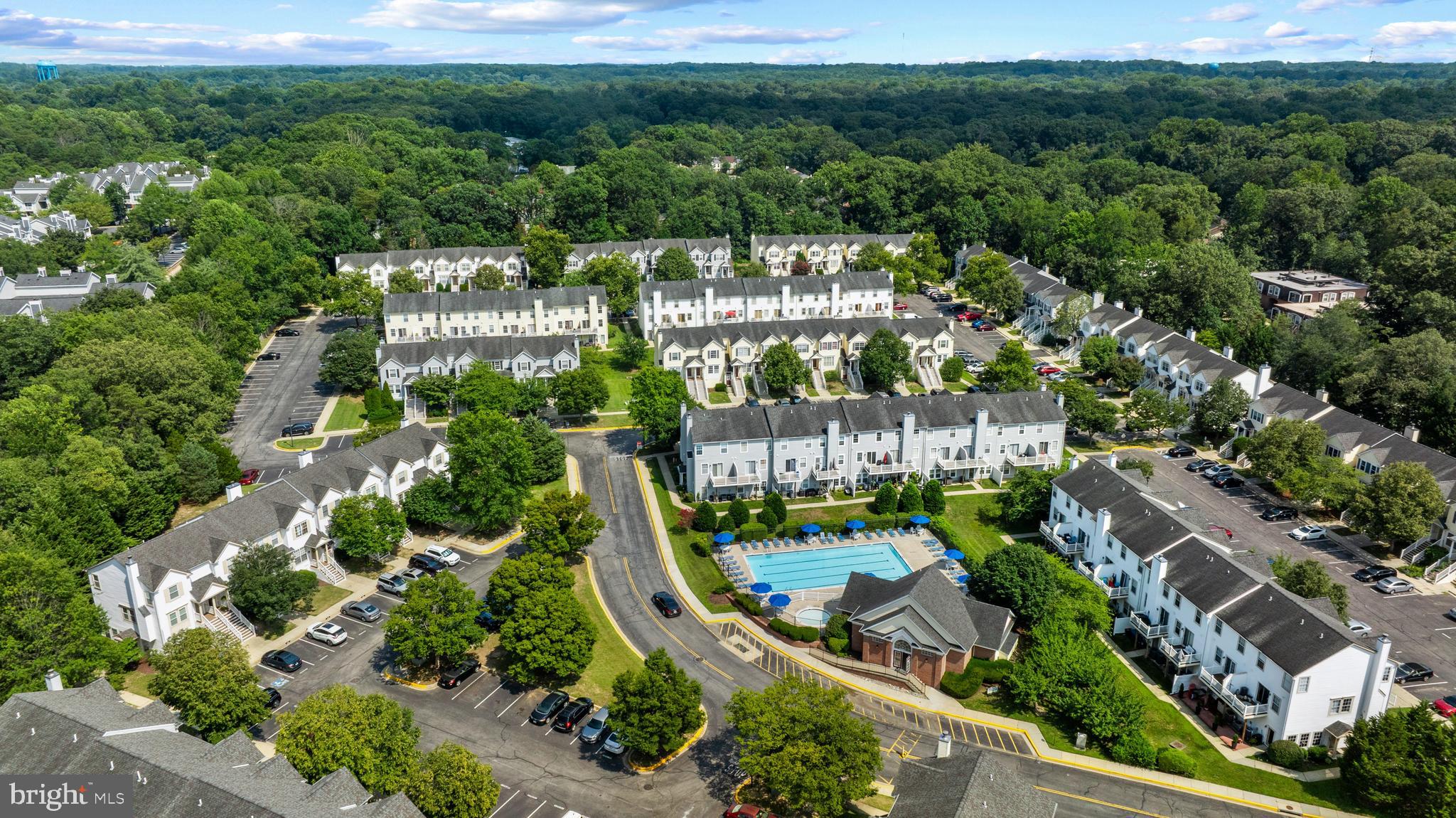 CEDAR GROVE AT CROFTON - Residential
