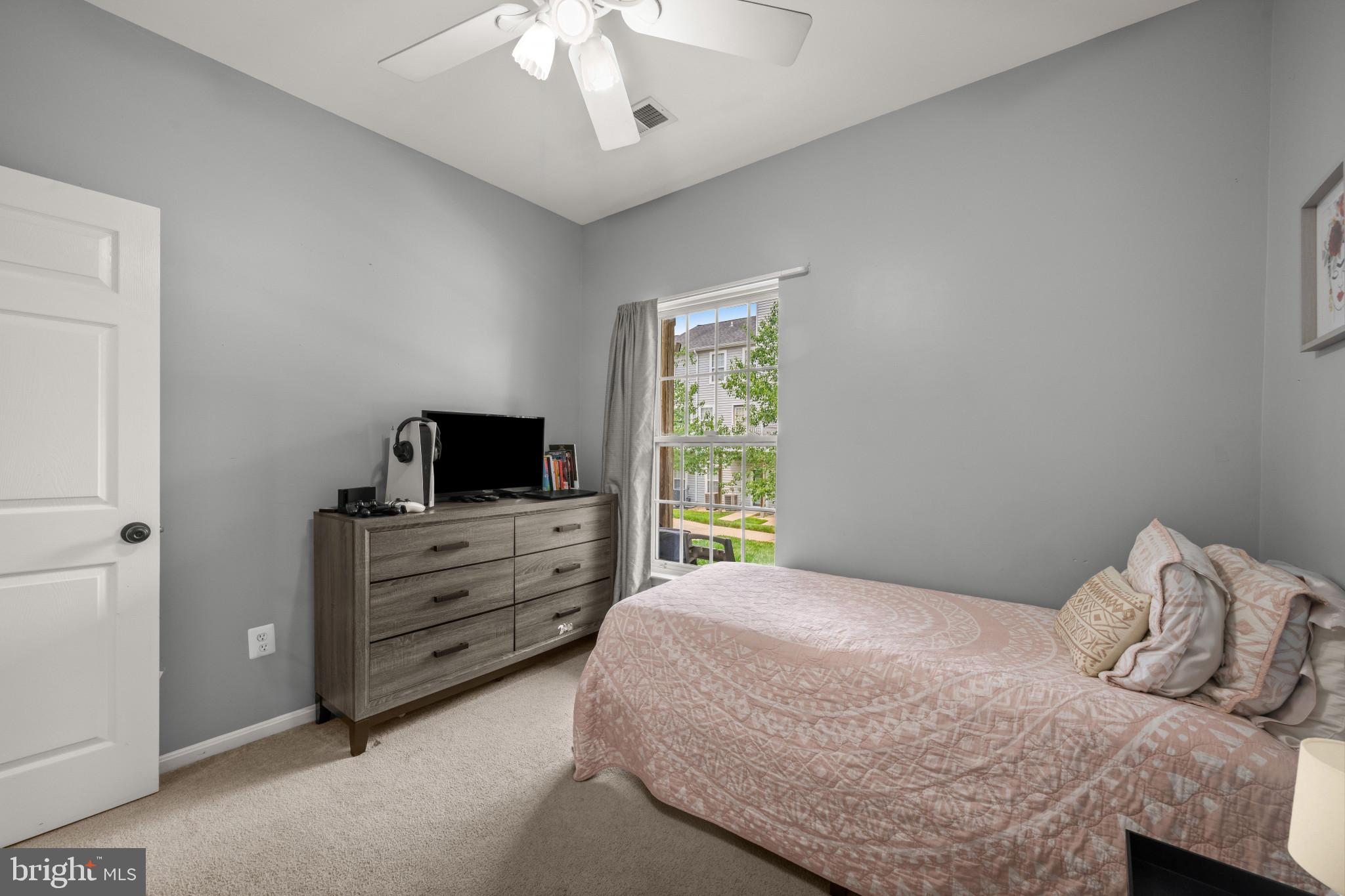 CEDAR GROVE AT CROFTON - Residential