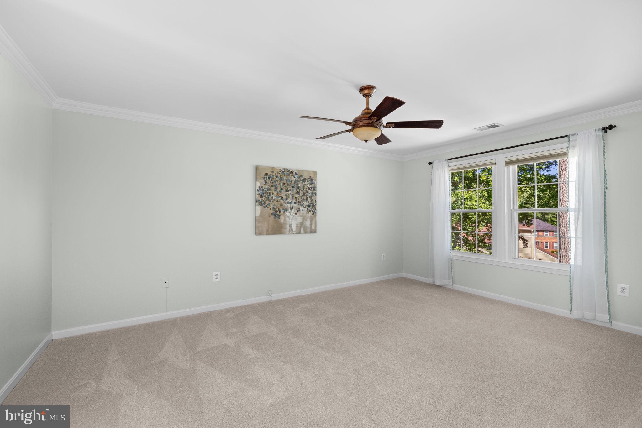 LONGWOOD KNOLLS - Residential