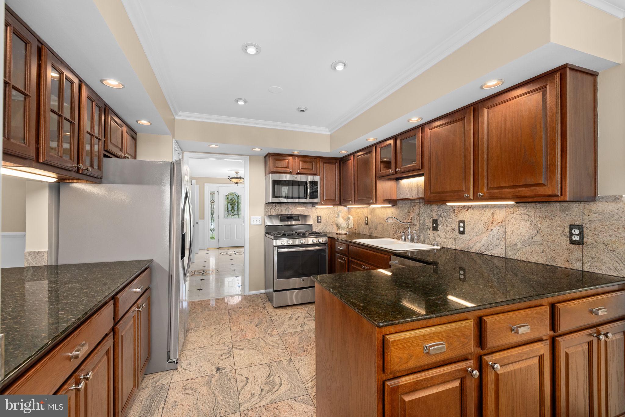 LONGWOOD KNOLLS - Residential