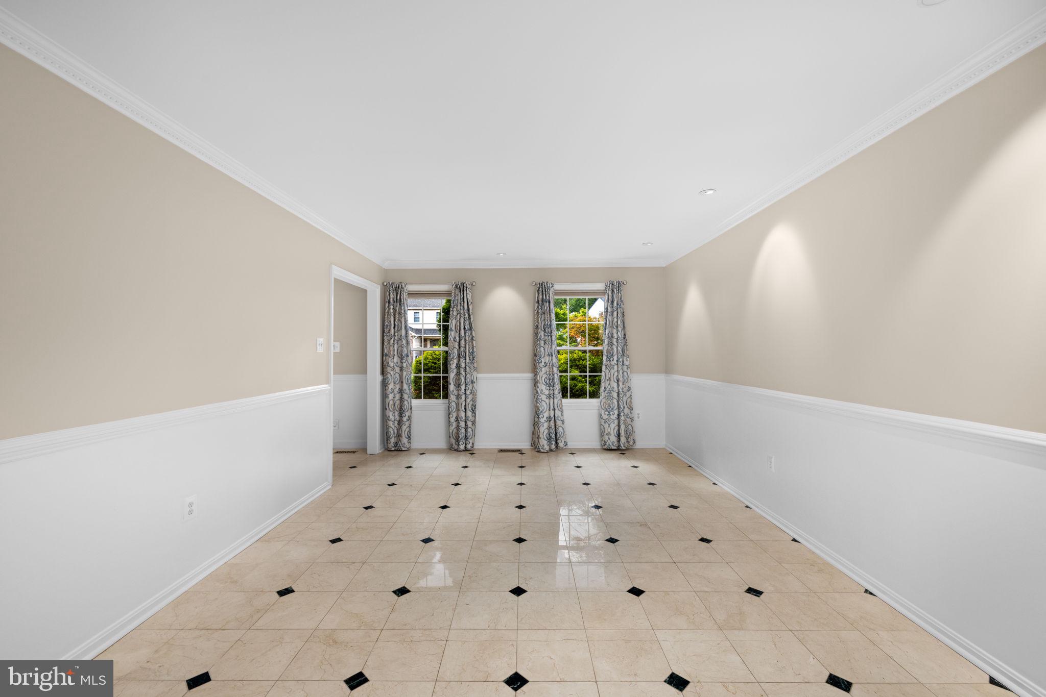 LONGWOOD KNOLLS - Residential